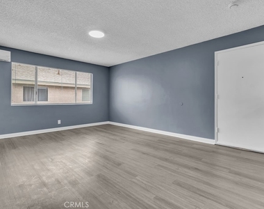 141 S 7th Street - Photo Thumbnail 10