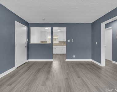 141 S 7th Street - Photo Thumbnail 13