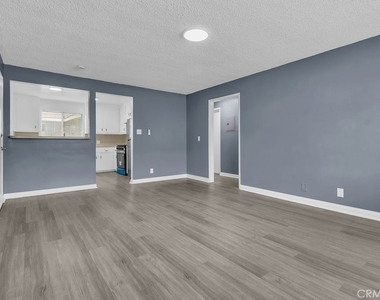 141 S 7th Street - Photo Thumbnail 12