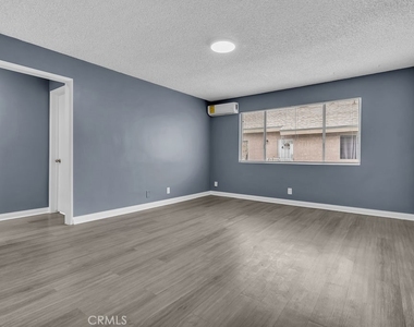 141 S 7th Street - Photo Thumbnail 9