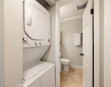 645 Chestnut - Photo Thumbnail 9