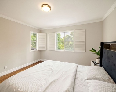 645 Chestnut - Photo Thumbnail 6