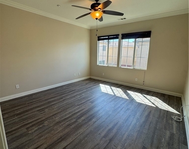 4440 Watermoor Drive - Photo Thumbnail 10
