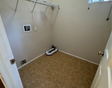 4440 Watermoor Drive - Photo Thumbnail 18