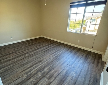 4440 Watermoor Drive - Photo Thumbnail 16