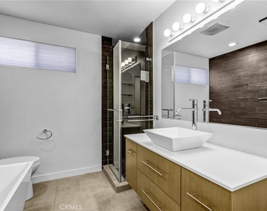 1825 Westholme Avenue - Photo Thumbnail 18