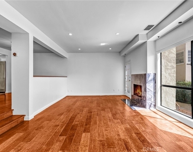 1825 Westholme Avenue - Photo Thumbnail 3