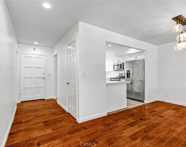 1825 Westholme Avenue - Photo Thumbnail 2