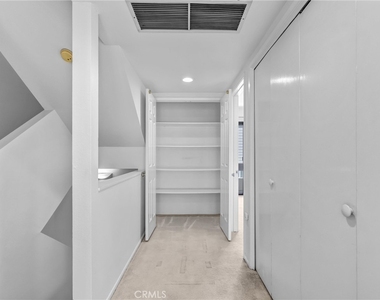 1825 Westholme Avenue - Photo Thumbnail 11