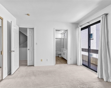 1825 Westholme Avenue - Photo Thumbnail 30