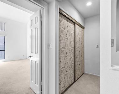 1825 Westholme Avenue - Photo Thumbnail 13