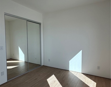 3279 Laurice Avenue - Photo Thumbnail 18