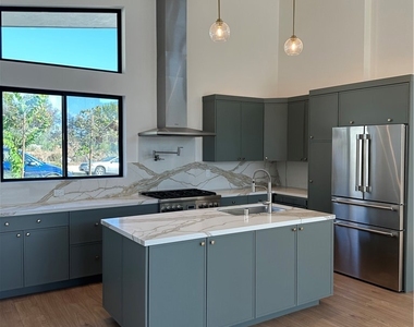 3279 Laurice Avenue - Photo Thumbnail 7