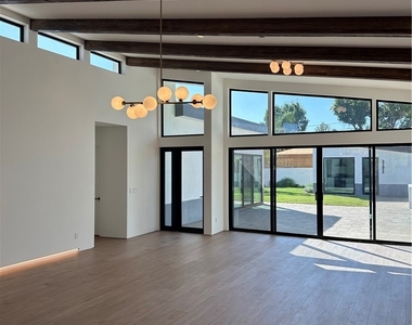 3279 Laurice Avenue - Photo Thumbnail 3