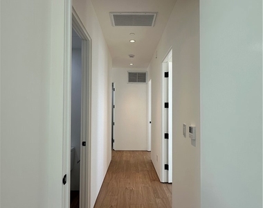 3279 Laurice Avenue - Photo Thumbnail 15
