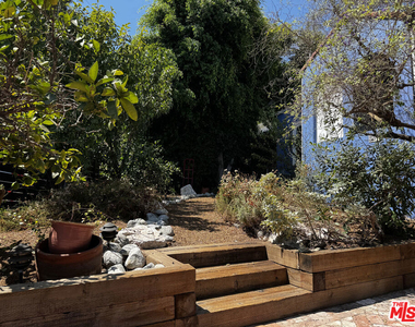 2257 Earl Street - Photo Thumbnail 8