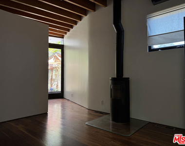 2257 Earl Street - Photo Thumbnail 17