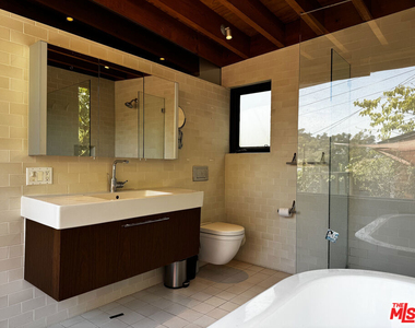 2257 Earl Street - Photo Thumbnail 16