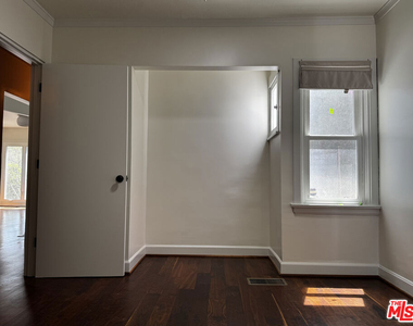 2257 Earl Street - Photo Thumbnail 28