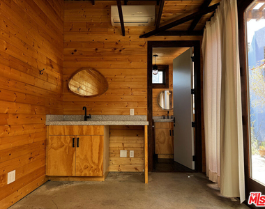 2257 Earl Street - Photo Thumbnail 21