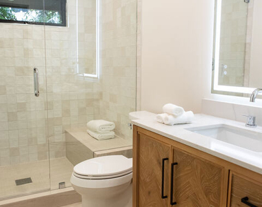 3436 Longridge Avenue - Photo Thumbnail 17
