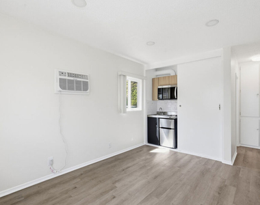 1333 Barry Avenue - Photo Thumbnail 4