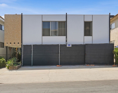 1333 Barry Avenue - Photo Thumbnail 10