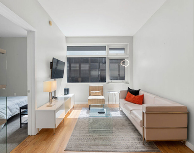 630 West 6th Street - Photo Thumbnail 5