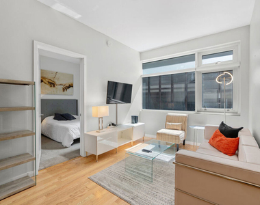 630 West 6th Street - Photo Thumbnail 7