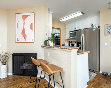 7320 Hawthorn Avenue - Photo Thumbnail 5