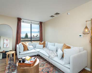 7320 Hawthorn Avenue - Photo Thumbnail 2