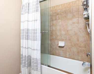 7320 Hawthorn Avenue - Photo Thumbnail 13