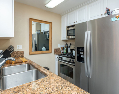 7320 Hawthorn Avenue - Photo Thumbnail 8