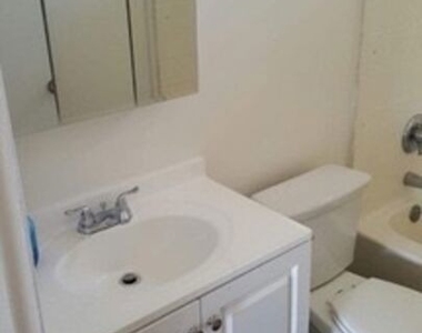 7756 Laurel Canyon Boulevard - Photo Thumbnail 7