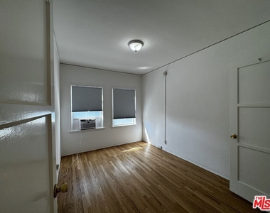 1246 Edris Drive - Photo Thumbnail 13