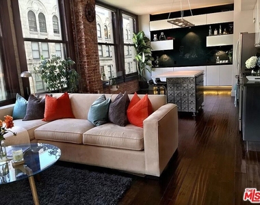 460 S Spring Street - Photo Thumbnail 28
