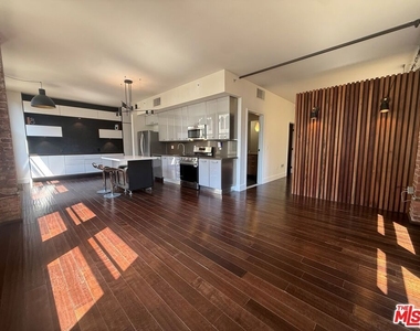 460 S Spring Street - Photo Thumbnail 30