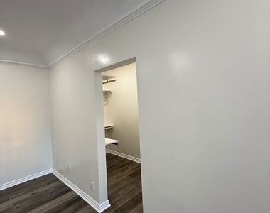 5522 Sierra Vista Avenue - Photo Thumbnail 2