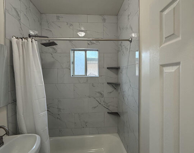 5522 Sierra Vista Avenue - Photo Thumbnail 12