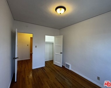 1242 Edris Drive - Photo Thumbnail 11