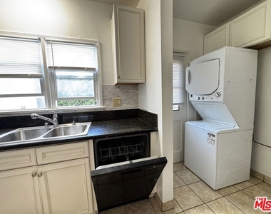 1242 Edris Drive - Photo Thumbnail 27