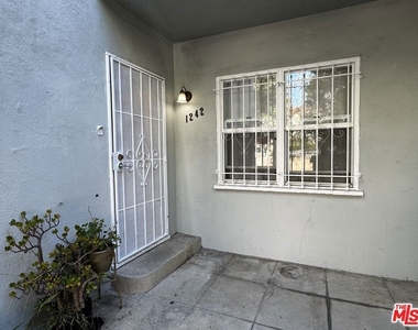 1242 Edris Drive - Photo Thumbnail 1