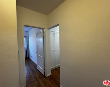 1242 Edris Drive - Photo Thumbnail 8