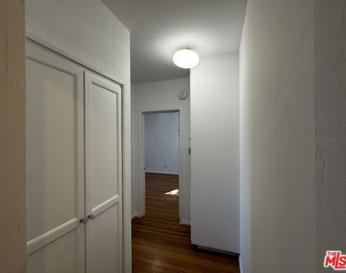 1242 Edris Drive - Photo Thumbnail 13
