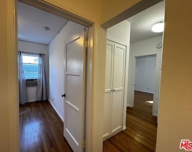 1242 Edris Drive - Photo Thumbnail 9