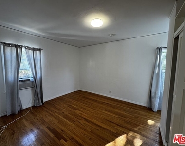 1242 Edris Drive - Photo Thumbnail 19