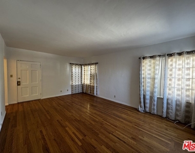 1242 Edris Drive - Photo Thumbnail 5