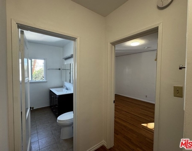 1242 Edris Drive - Photo Thumbnail 14