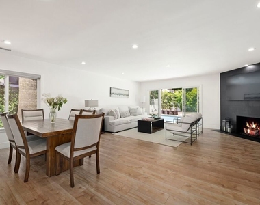 16141 Dickens Street - Photo Thumbnail 2