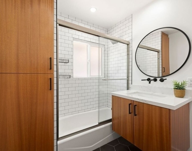 16141 Dickens Street - Photo Thumbnail 10